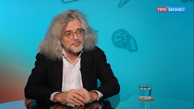 Константин Северинов, д.б.н., профессор, руководитель национальной генетической инициативы «100000+Я»